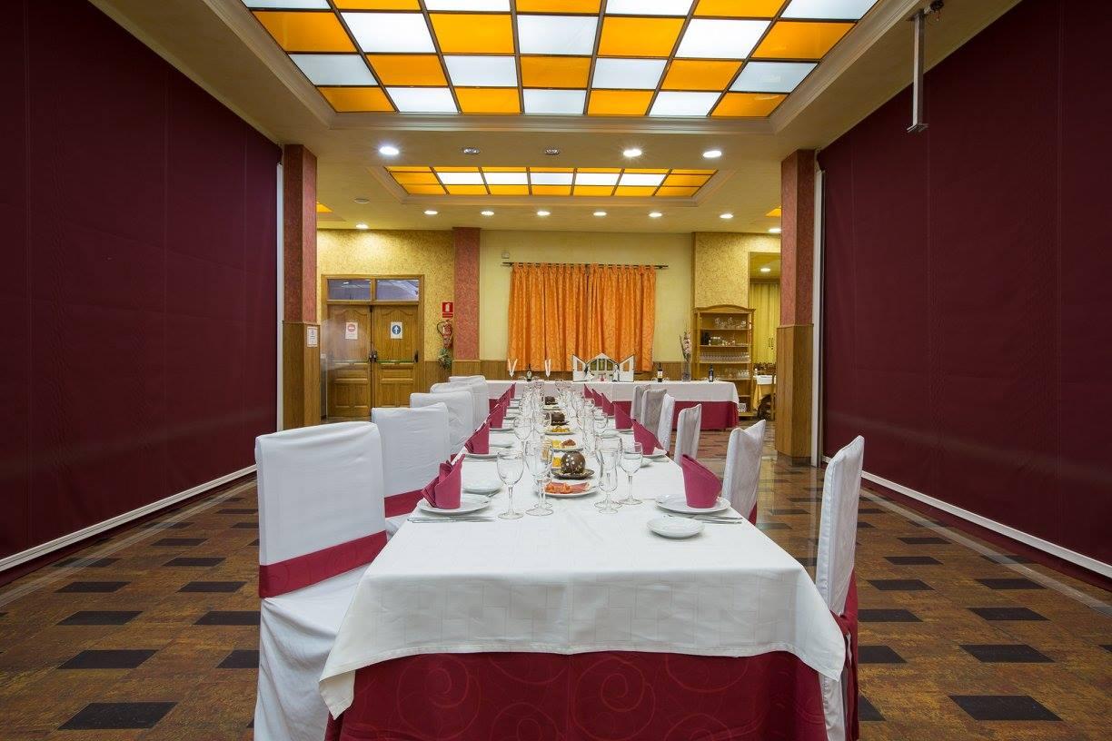 Hotel Los Chiles Villanueva Del Arzobispo Exterior photo