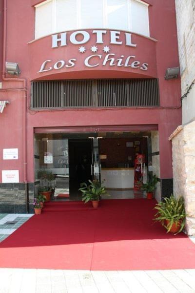 Hotel Los Chiles Villanueva Del Arzobispo Exterior photo