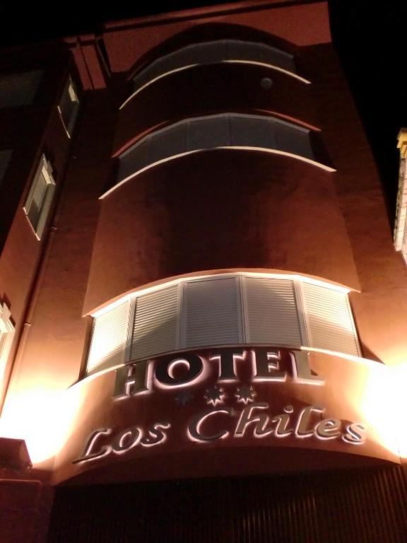 Hotel Los Chiles Villanueva Del Arzobispo Exterior photo